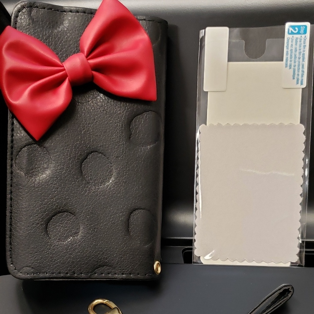 Minnie Mouse Signature iPhone 6 Wallet Case